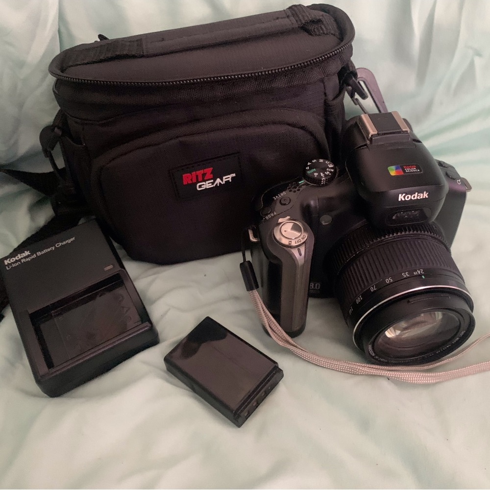 Kodak EasyShare P880 Digital Camera